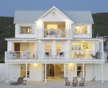 The White House Beach Villa