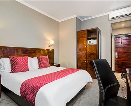 Protea Hotel by Marriott® Pretoria Hatfield
