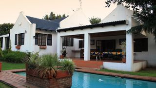 Arnheim Lodge | Lonehill Accommodation