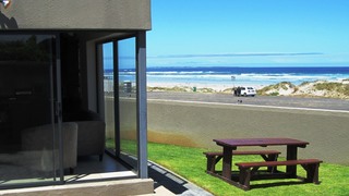 Beach Apartment Melkbos | Africa Specials