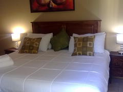 Tushiya Guest Lodge - Krisant | Bronkhorstspruit Accommodation