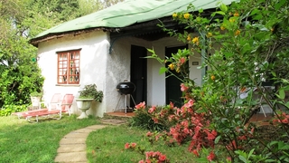 Back o' the Moon Cottage | Accommodation Hogsback