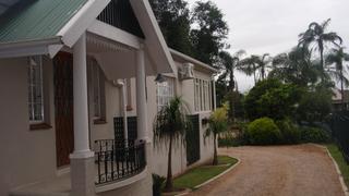 Yes Please Bed and Breakfast | Accommodation Scottsville