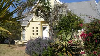 The Yellow House | Accommodation Brenton on Sea