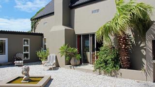 Cactus Lodge | Bettys Bay Accommodation