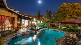 Karibu Guest House / Bed & Breakfast | Accommodation Brakpan