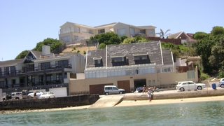 Waters Edge | Bluewater Bay Self-catering