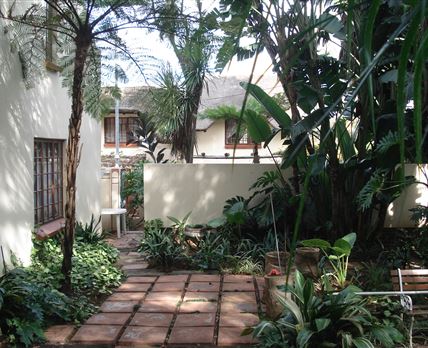 Lalakamnandi Guest House