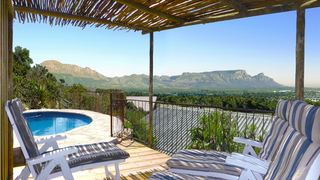 Lakeside Mountain Cottages | Self-catering Lakeside