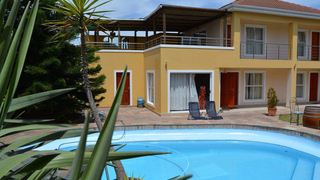 Natalie House | Accommodation West Beach