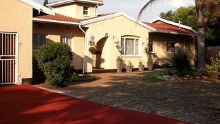 Linga Longa Guest House - 