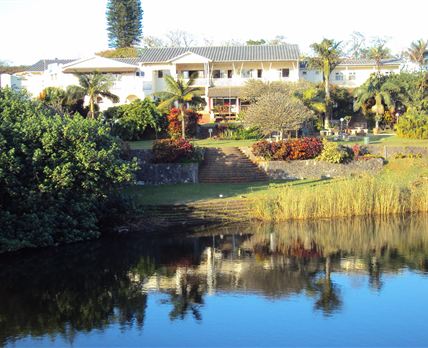 Tweni Waterfront Guest Lodge