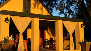 Elandsrus Country Lodge | Accommodation Three Sisters
