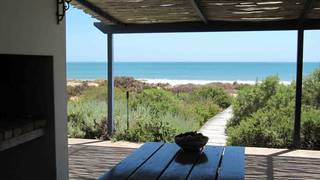3 Dolphins | Britannia Bay Self-catering