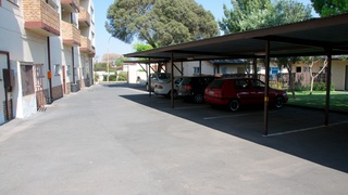 BM Gardens Apartment Hotel | Meadowbrook Accommodation