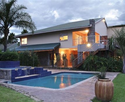 Country Park Guest House and Camping