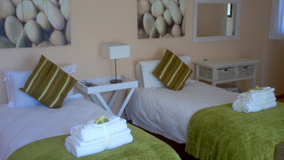Korhaan Lodge | Langenhoven Park Accommodation