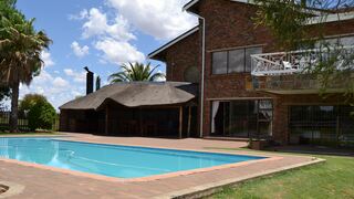 Krige Lodge B&B | Bainsvlei Accommodation