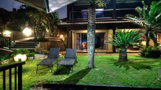 The Bali Grand Guest Lodge and Spa | Athlone Park Accommodation