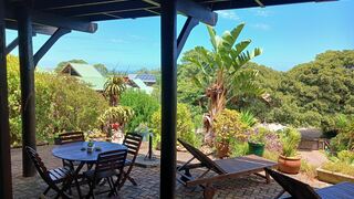 Blue Dolphin Guest Flat | Brenton on Sea Accommodation