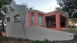 Ekukhuleni Game Farm and Cottages | Hekpoort Accommodation