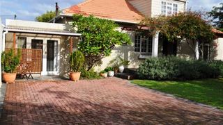 Greenlawns B&B | Claremont Accommodation