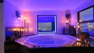 Houtboschbay Honeymoon Suite with Jacuzzi | Accommodation Aston Bay