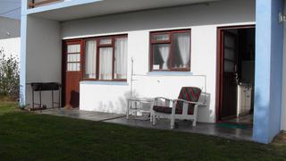 Annie's Flat | Struisbaai Accommodation