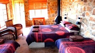 Poortje Game Farm | Villiers Self-catering