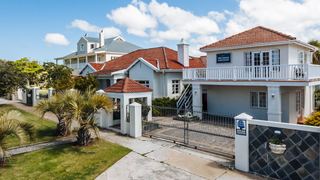 First Avenue Guesthouse | Africa Specials