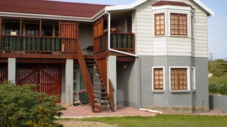 Reflex Manor | Paradise Beach Accommodation