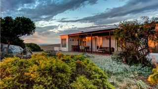 !Khwa ttu | Jakkalsfontein Accommodation