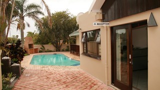 Lagoon View Lodge | Beacon Bay Accommodation