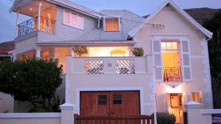 Cheviot Place Guest House | Accommodation Green Point