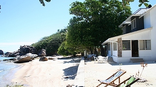Bonnen Kare Beach Villa | Praslin Self-catering