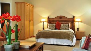 Clouds End Bed and Breakfast | Auckland Park Accommodation