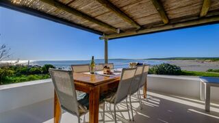 The Beach Hut | Mosselbank Accommodation