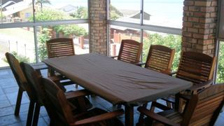 Queen Elizabeth 4 | Manaba Beach Accommodation