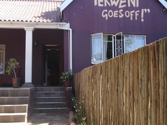 Tekweni Backpackers | Morningside Accommodation