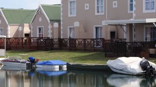 Waterside Living - Claptons Beach 26 | Marina Martinique Accommodation