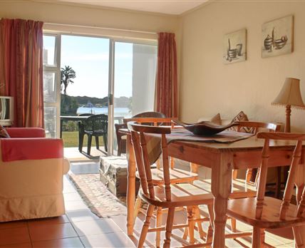 Waterside Living - Martinique Cove 03