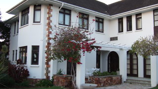 Brighton Mews Guest Suites | Accommodation Summerstrand