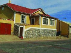 Luderitz Backpackers | Self-catering Luderitz
