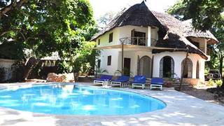 Villa Malachite | Diani Beach Accommodation