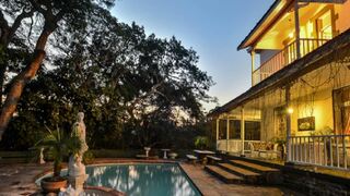 Royston Hall | Umtentweni Accommodation
