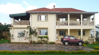 Rujuna Hilltop Guest House | Fort Portal Accommodation