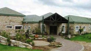 Rhino Lodge Game Farm | Standerton Accommodation