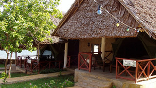 Betty's Camp | Lodges Shimoni