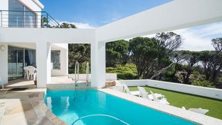Villa Penelope at Funkey | Accommodation Camps Bay