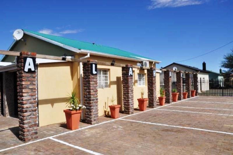 Kalahari Flats - Out of Africa Guest Houses | Carnarvon Accommodation
